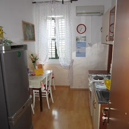 Apartment Retro Iii *